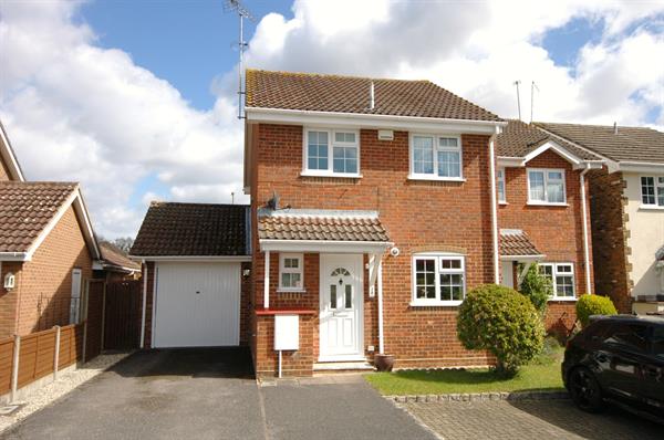 Albert Road, Bagshot