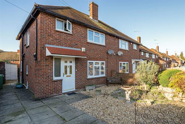Manor Way, Bagshot