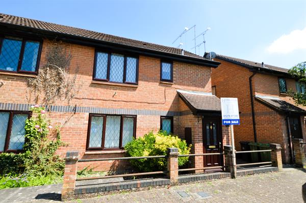 Horsebrass Drive, Bagshot