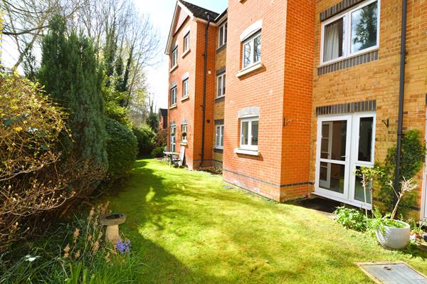 Ground Floor Flat at Hart Dene Court, Bagshot