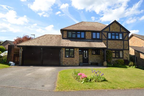 Hawkesworth Drive, Bagshot