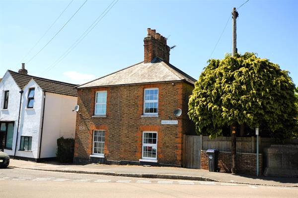 High Street, Bagshot