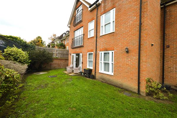 Rowan Court, Bagshot